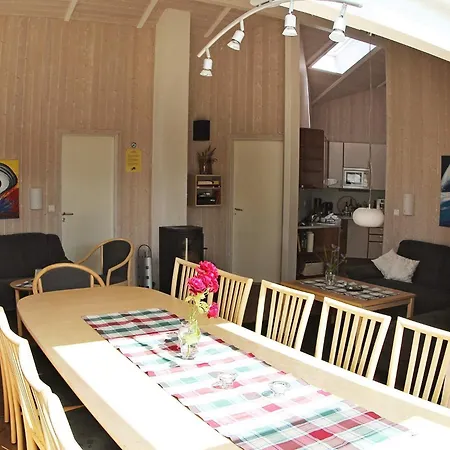 Semesterbostad Waterfront In *